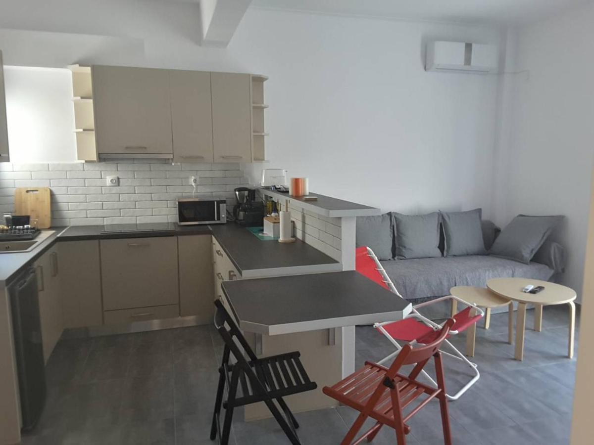 Seaview Apartment In Theheart Of Loutraki Exteriér fotografie