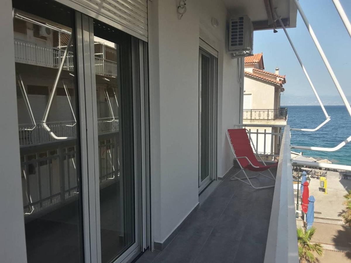 Seaview Apartment In Theheart Of Loutraki Exteriér fotografie